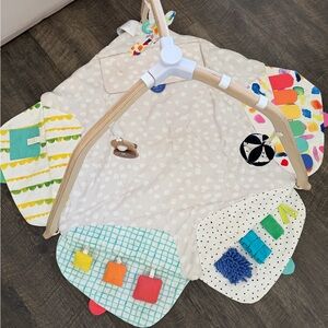 Lovevery play mat